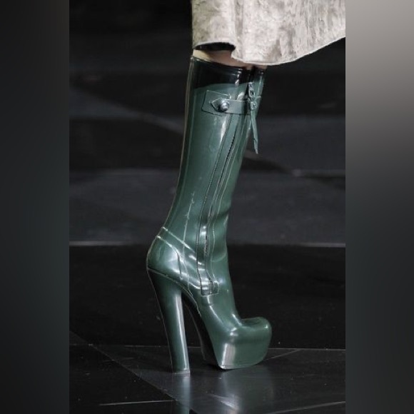 Louis Vuitton FETISH runway vintage heeled rain boots 40 EUC - Picture 3 of 8